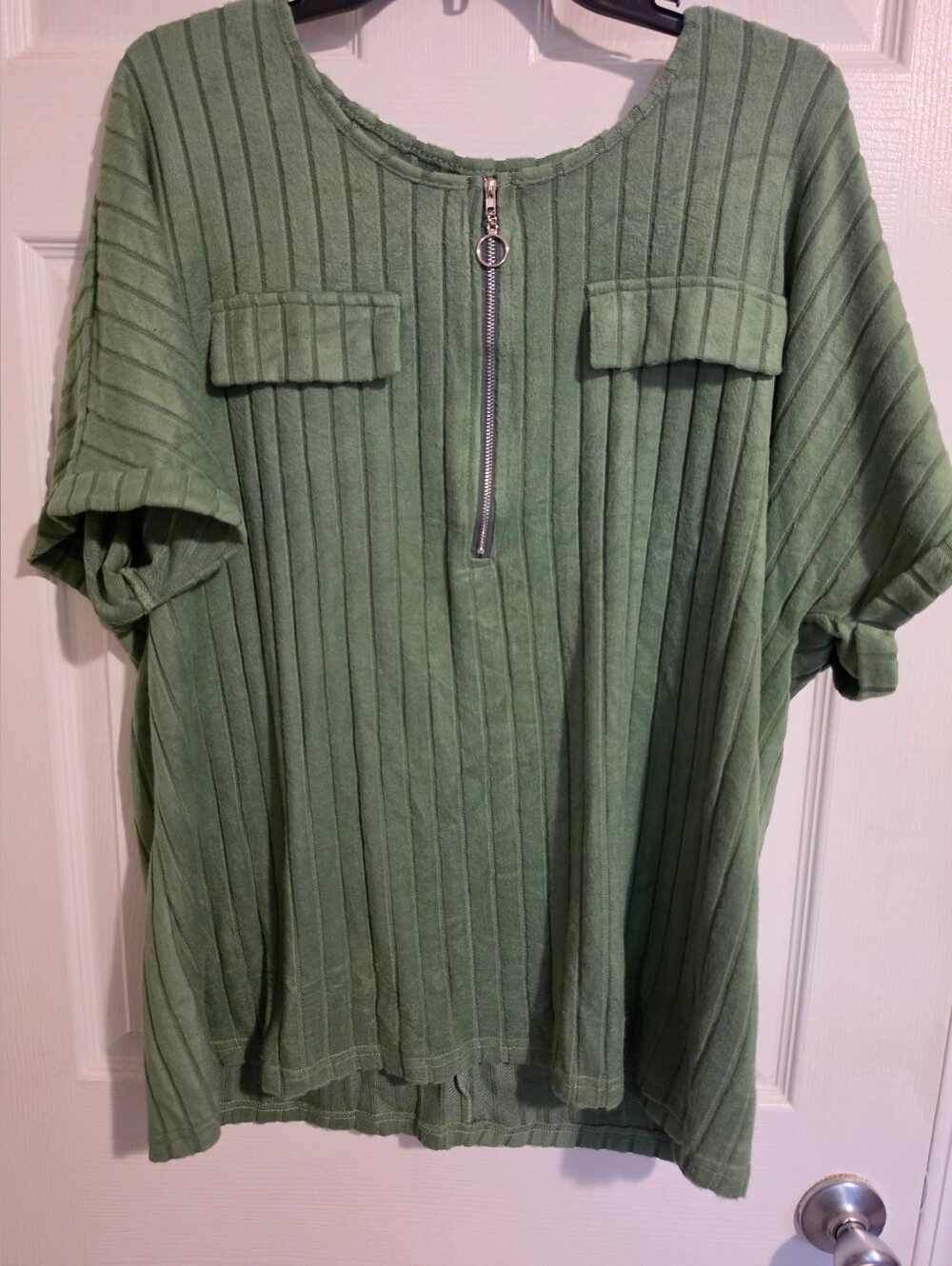 Plus-Size Top, Green - Picture 3 of 4